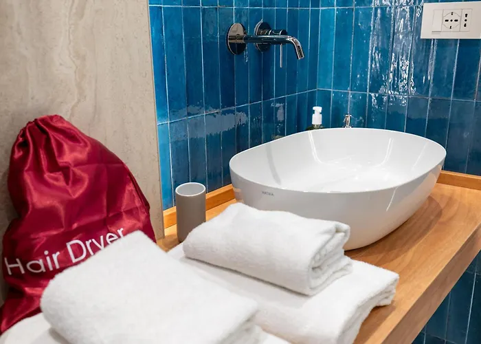 At 203 - New And Spacious Designer Near The Vatican