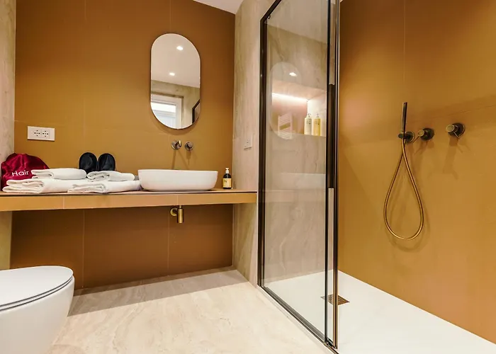 At 203 - New And Spacious Designer Near The Vatican *