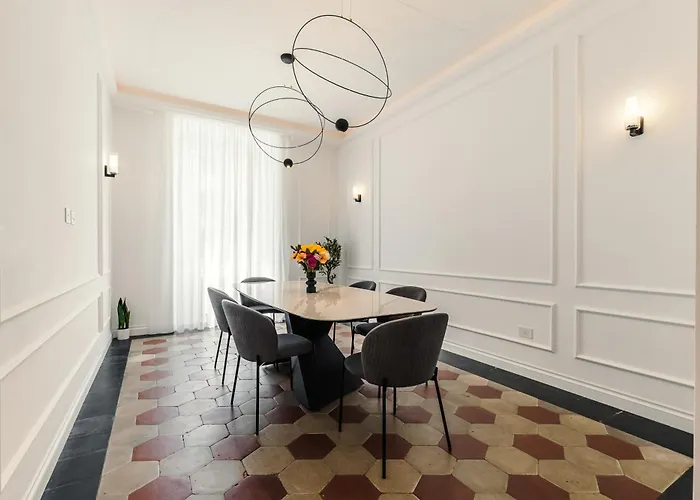 At 203 - New And Spacious Designer Near The Vatican *