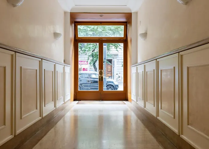 At 203 - New And Spacious Designer Near The Vatican Appartement